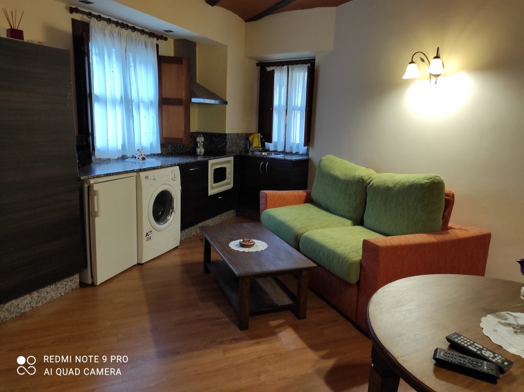 Apartamento El Hórreo, con balcón al hórreo